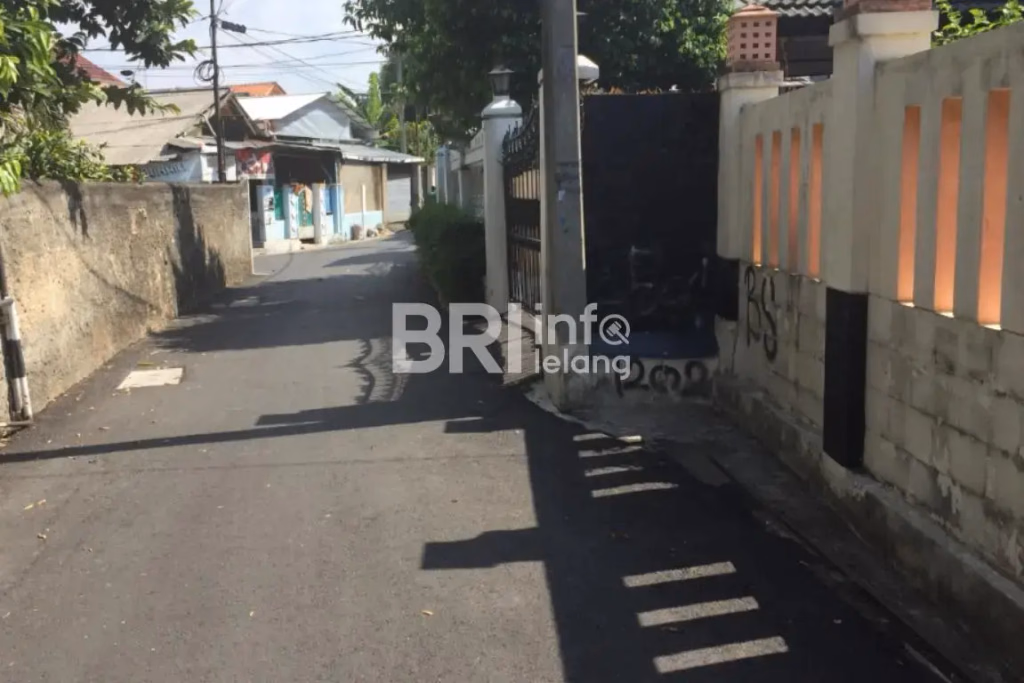 Rumah Batu Ampar Jaktim, LT 305 m2, Harga Terbaik! foto 2