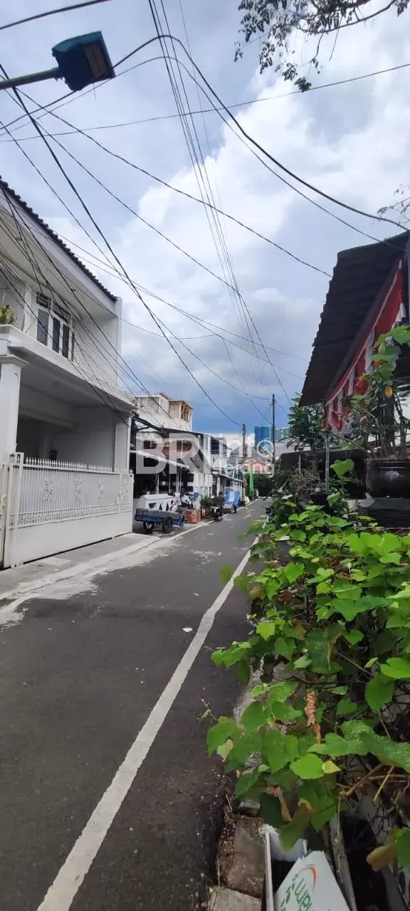 Rumah lelang JAKARTA PUSAT