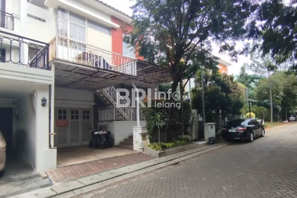 Rumah Town House Ebony PIK Jakut, Luas 250 m2, Harga Terbaik foto 3