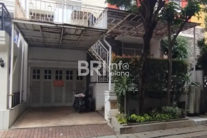 Rumah Town House Ebony PIK Jakut, Luas 250 m2, Harga Terbaik foto 4