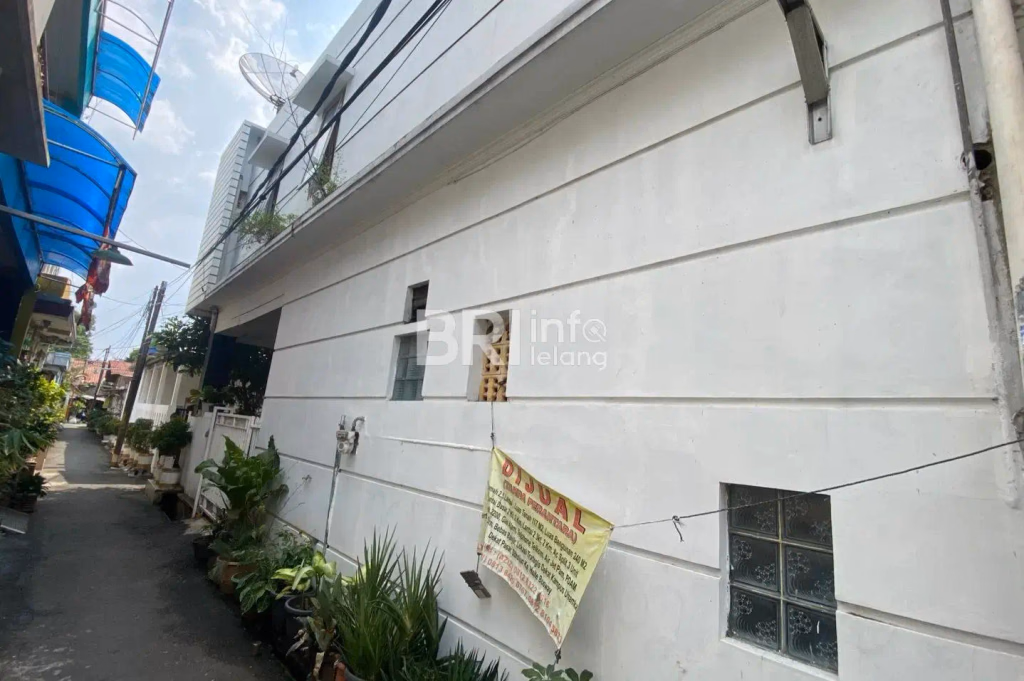 Rumah Teratai Putih Duren Sawit Jaktim, Luas 240 m2 foto 3