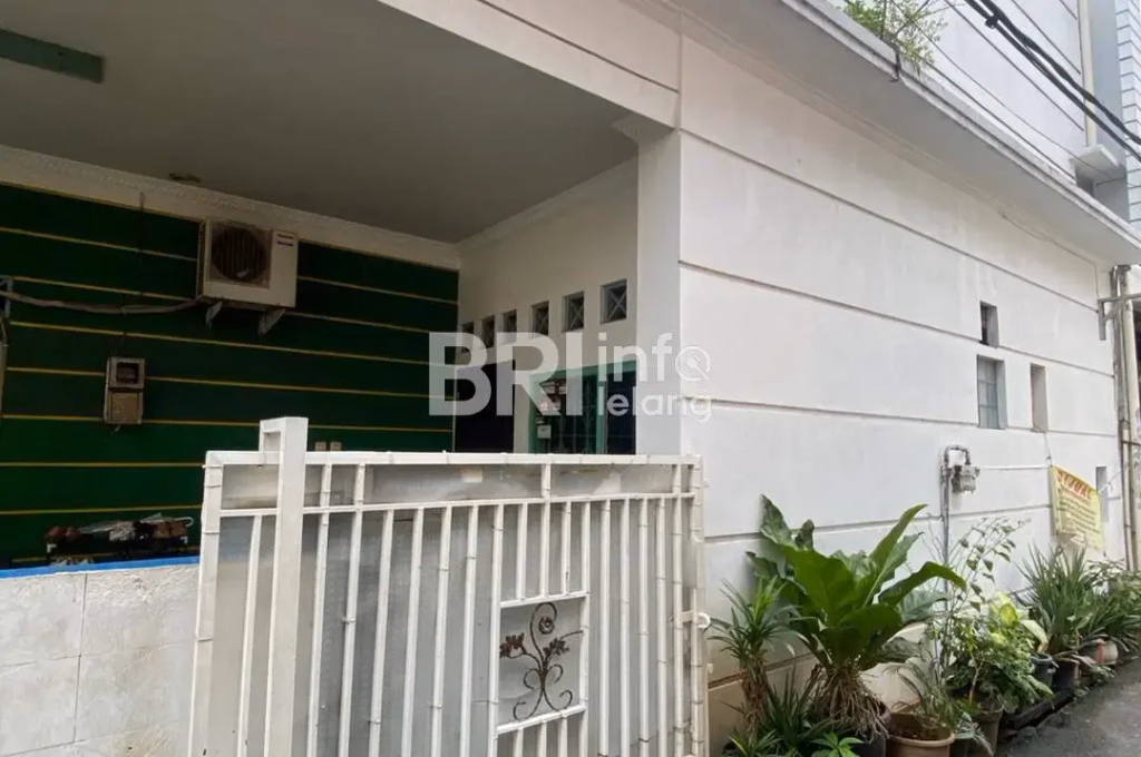 Rumah Teratai Putih Duren Sawit Jaktim, Luas 240 m2 foto 4