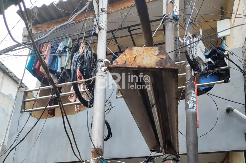 Rumah JL Sinyar I Dalam Jakpus, Harga Murah! foto 3