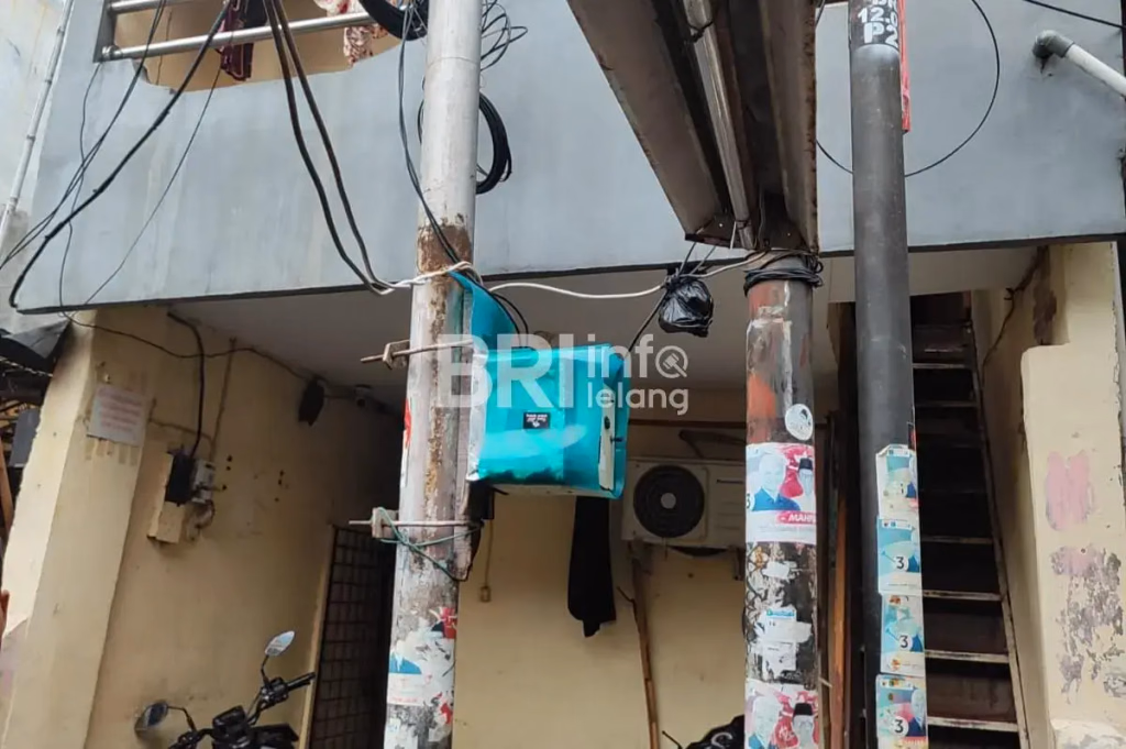 Rumah JL Sinyar I Dalam Jakpus, Harga Murah! foto 4