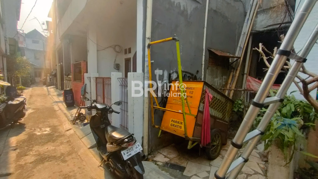 Rumah Cempaka Raya Jakpus, Harga Miring! LT 105 m2 foto 2