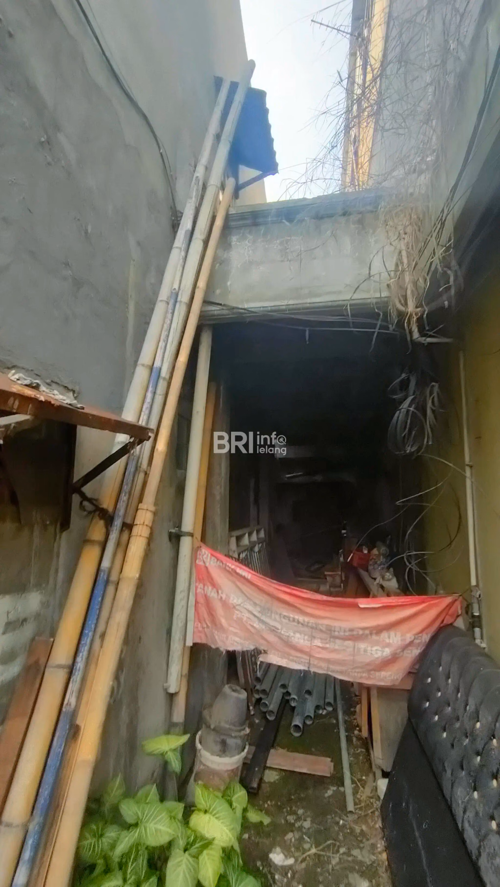 Rumah Cempaka Raya Jakpus, Harga Miring! LT 105 m2 foto 3