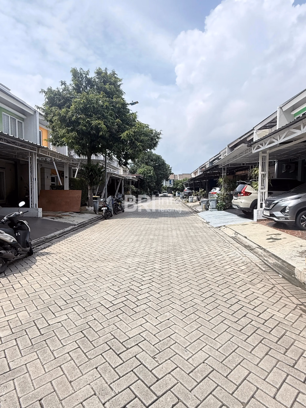Rumah Teresta Metland Menteng Jaktim, Harga Murah! foto 3