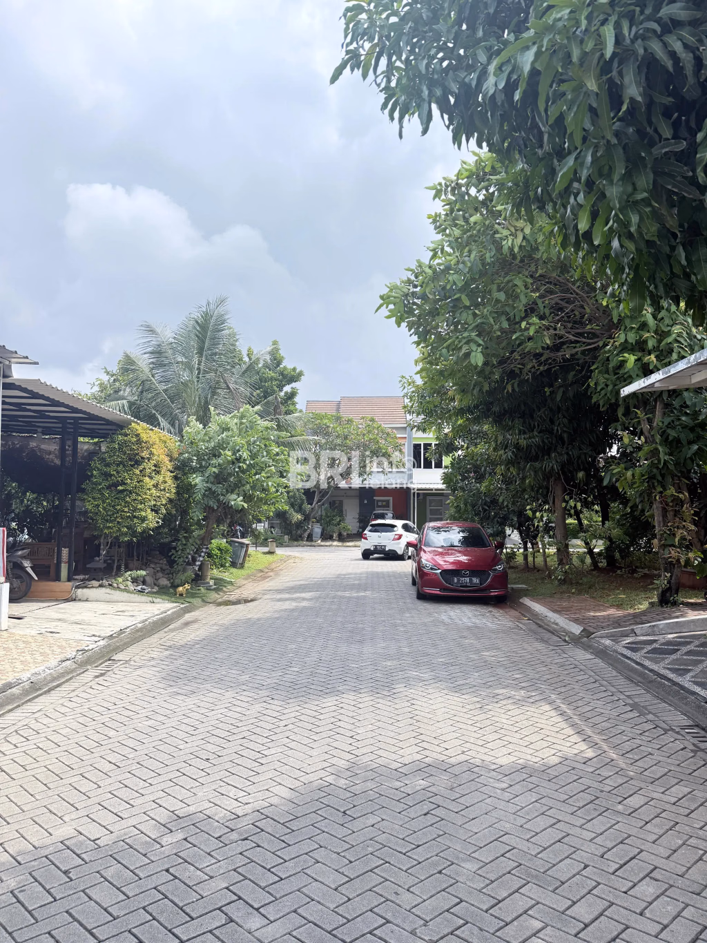 Rumah Teresta Metland Menteng Jaktim, Harga Murah! foto 4