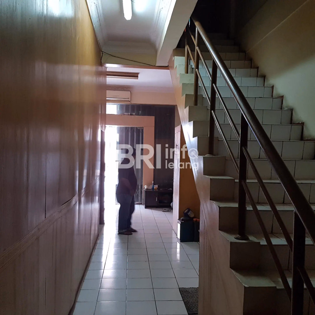 Ruko 3 Lantai Cempaka Mas Jakpus, Harga Nego! foto 3
