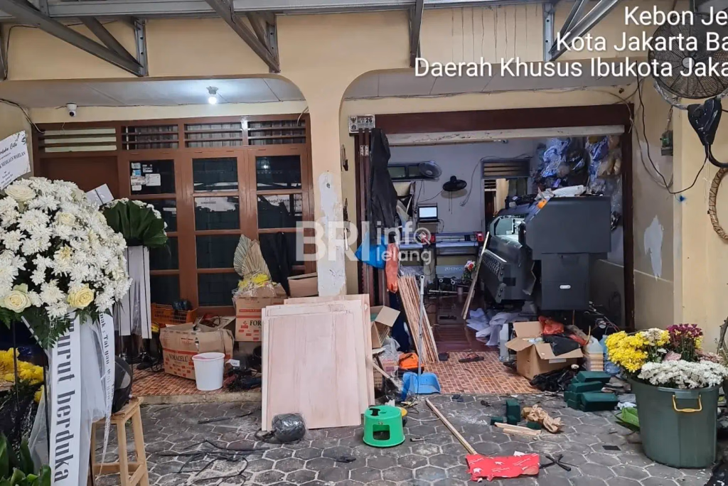 Rumah GG Buntu Kebon Jeruk Jakbar, Tanah Luas 224 m2 foto 5