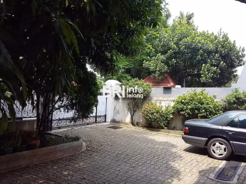 Rumah Jl. Baping Ciracas Jaktim, Tanah Luas 697 m2 foto 3