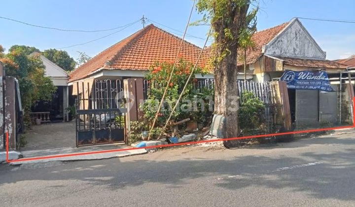 Rumah lelang Lumajang