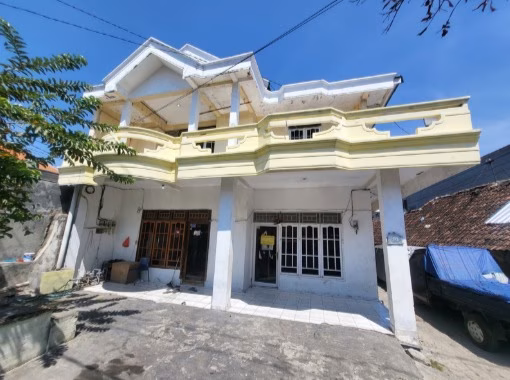 Rumah lelang Kota Surabaya