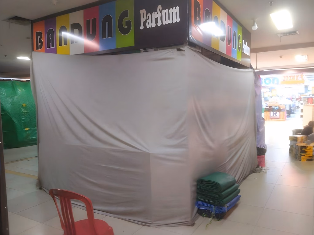 Komersil lelang Kota Serang