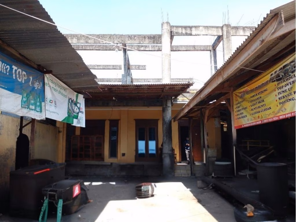Rumah lelang Kota Surabaya