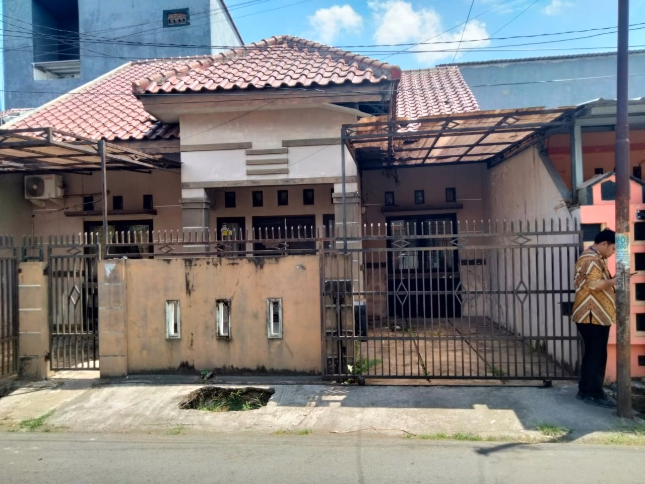 Rumah lelang Kota Makassar