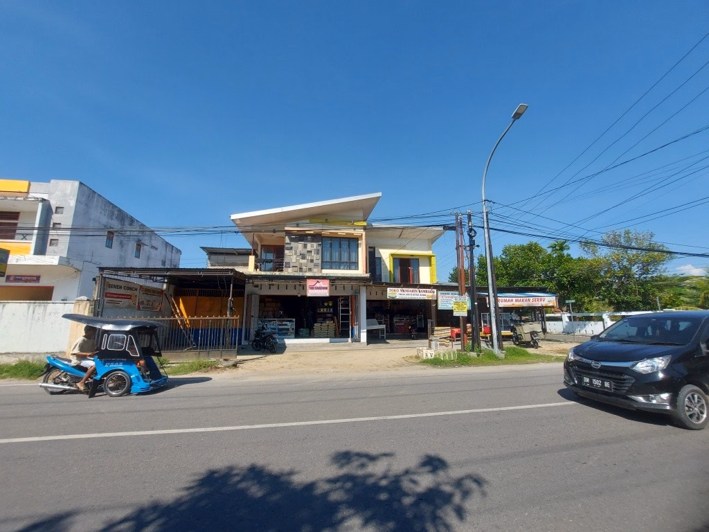 Komersil lelang Kota Gorontalo