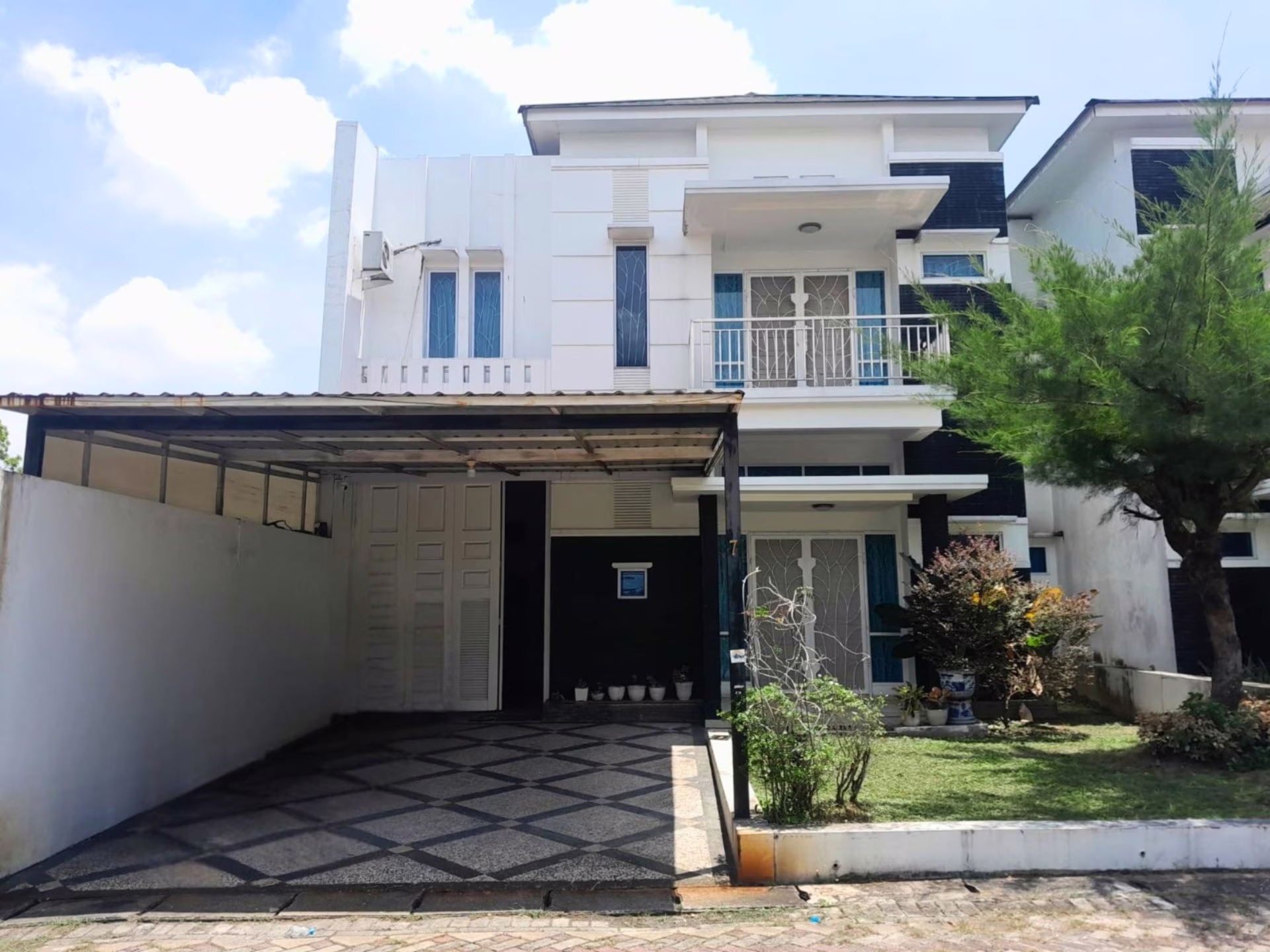 Rumah lelang Kota Pekanbaru