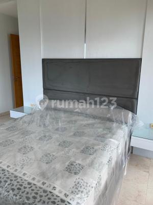 Sewa Apartemen Senayan Residence 3 Bedroom Lantai Rendah View Golf - foto 5