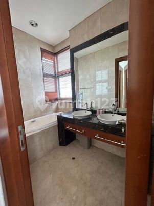 Apartment Senayan City Residences 3 BR Furnished Bagus - foto 4
