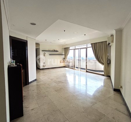 Super Strategis Jual 3 Kamar Unfurnished di Apartemen Slipi Akses ke Senayan, Pintu Tol, Stasiun Palmerah, Bundaran Slipi, Central Park dengan Fasilitas Kolam Renang, Gym,Jogging Track - foto 1
