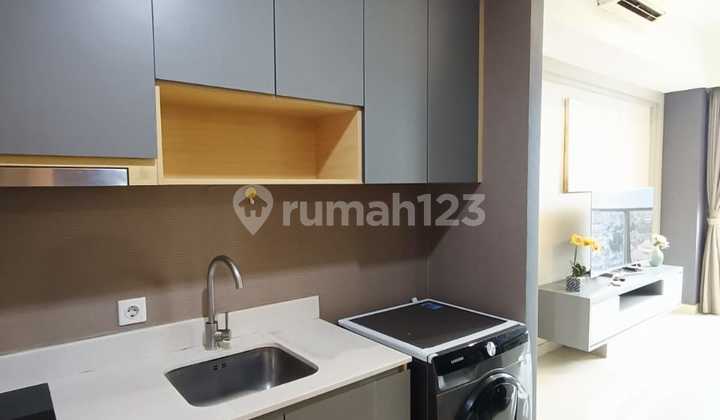 Dijual Cepat 2 Bedroom Furnish Apartenen Taman Anggrek Residences - foto 1