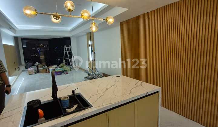 Dijual Unit Brand New Very Best View 2 Br Siap Huni di Condominium Taman Anggrek - foto 1