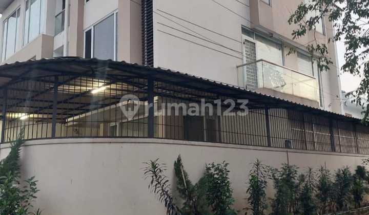 Siap huni terawat rapih nyaman aman tenang.jalan lebar... - foto 1