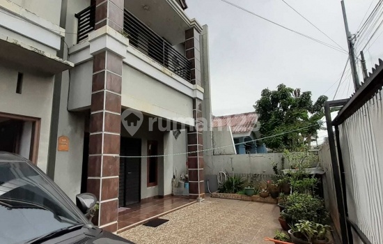 Rumah Bagus Lokasi Bebas Banjir, Semi Furnished Lokasi di Meruya Jakarta Barat - foto 1