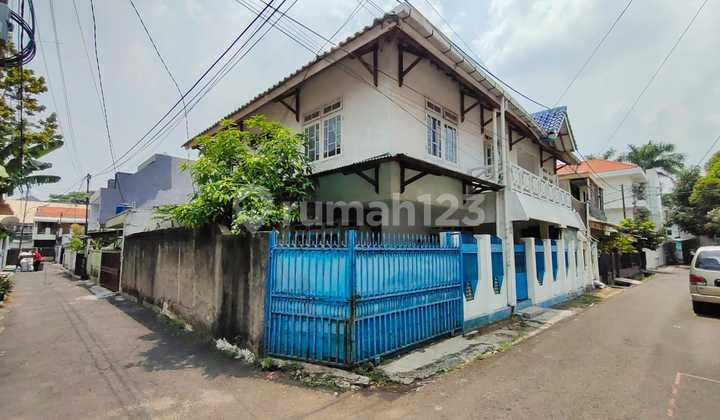 Dijual Rumah di Slipi Cocok untuk Kost - Kostan - foto 1