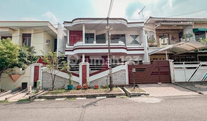 Rumah Puri Indah, Lokasi bagus dalam cluster, terawat & rapi - foto 1