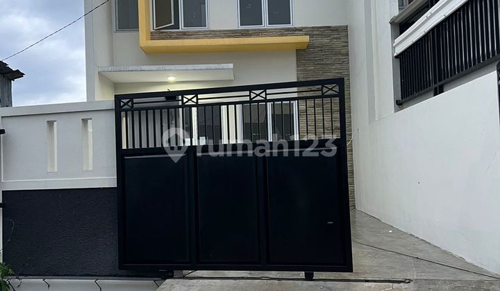 Rumah 2 lantai joglo jakarta barat 191 m2 - foto 1