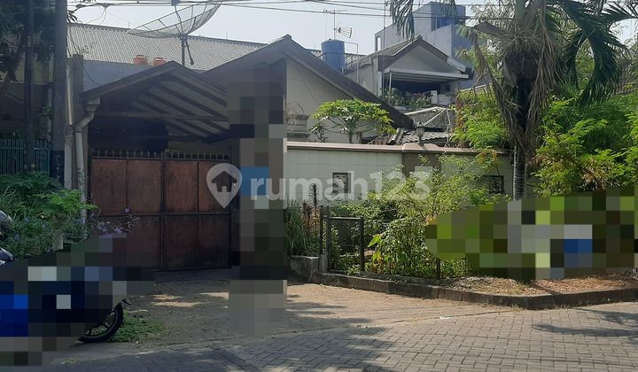 Rumah Tua Dalam Komplek Nyaman Perlu Renov - foto 1
