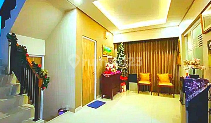 Dijual Cepat Rumah Hook Sudah Renovasi Rapi ( 7x15 ) Golf Lake Residence - Kalideres - foto 1