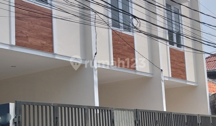 Dijual Rumah Baru Minimalis di Tanjung Duren - foto 1
