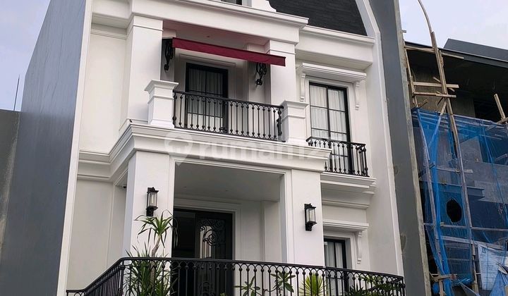 Rumah Lux Permata Buana Hadap Utara - foto 1