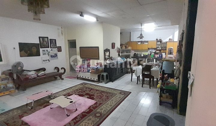 Rumah Tua Hitung Tanah Puri Indah Dekat Rumah Ibadah - foto 1