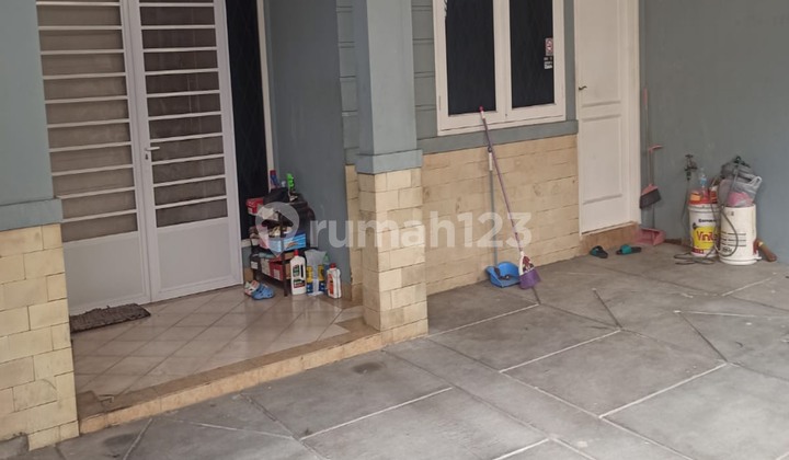 Dijual Cepat Rumah Minimalis Modern Daerah Tanjung Duren 2 Lt - foto 1