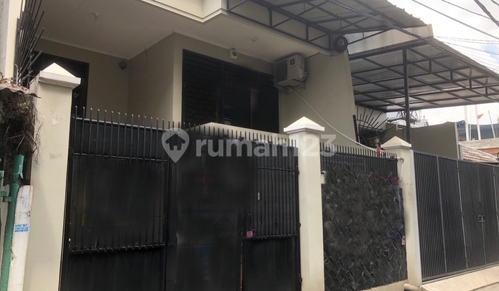 Rumah Minimalis Bagus 1,5 Lantai di Duri Kepa - foto 1