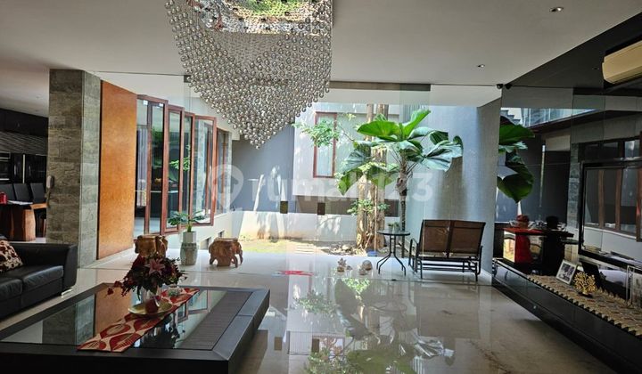 Rumah Mewah Puri Indah Blok J Jakarta Barat - foto 1