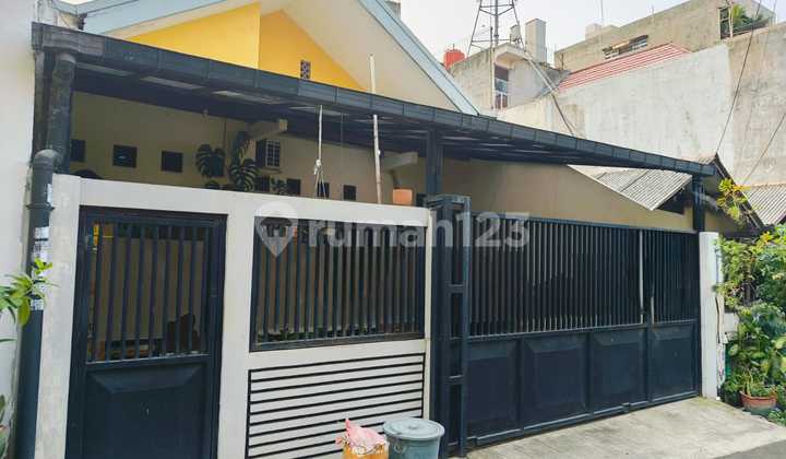 Rumah Terawat Siap Huni di Tomang Jakarta Barat - foto 1