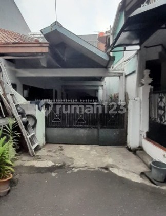 Bu! Jual Cepat, Nyaman, Strategis, Gelong, Rumah di Tomang, Jakarta Barat - foto 1