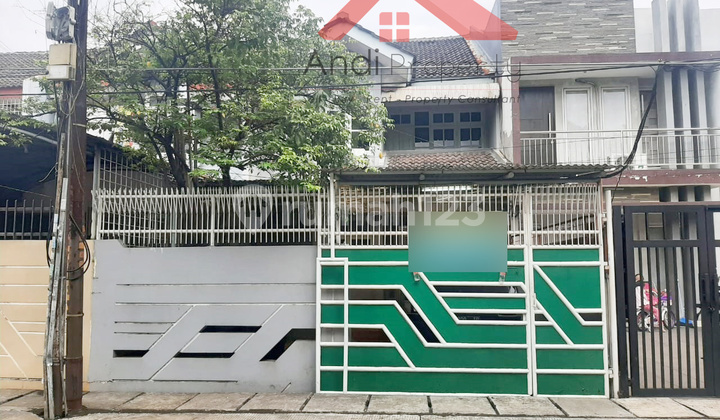 Rumah Lama Hitung Tanah Strategis Di Taman Ratu(tr112) - foto 1