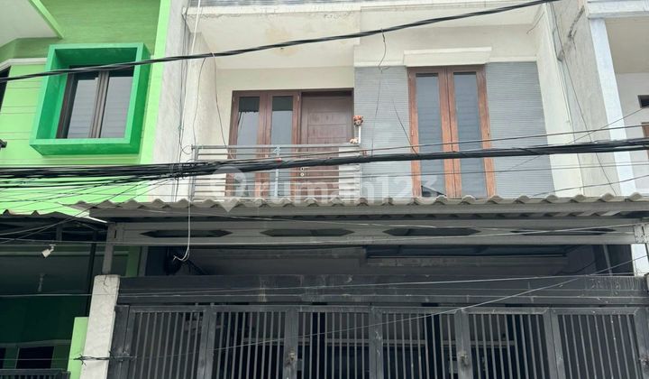 Rumah Siap Huni 3 Lantai, Hadap Timur, Tomang, Jakarta Barat - foto 1