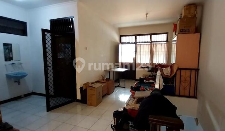 Rumah 2 Lantai di Jln. Dr. Nurdin Grogol Jakarta Barat - foto 1