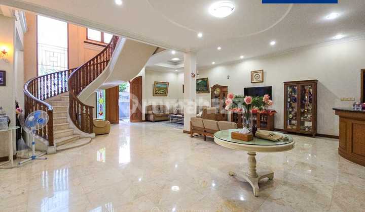 Rumah Hook Dijual Full Marmer Taman Villa Meruya Lt 374m2 - foto 1