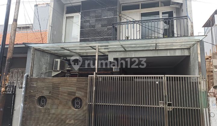 Rumah Siap Huni Dalam Kompleks Di Tomang Jakarta Barat - foto 1