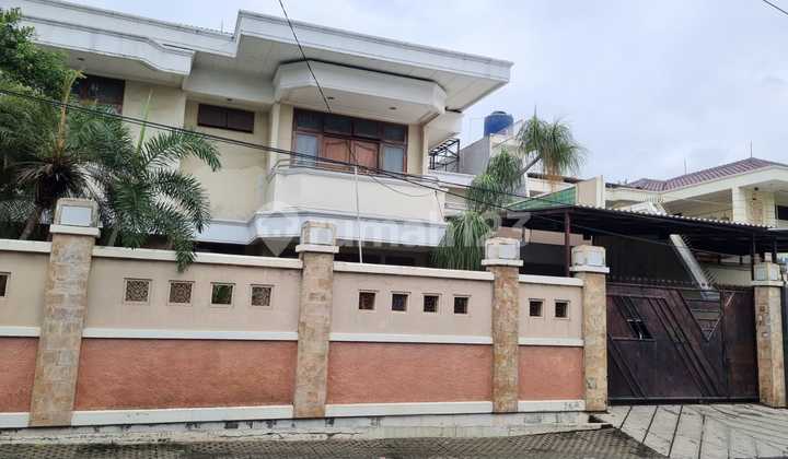 Rumah Luas di Penyelesaian Tomang Kav Dki Lokasi Strategis - foto 1
