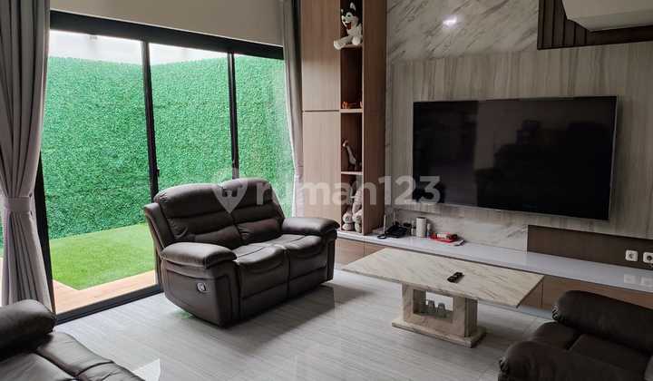 Dijual Rumah Mewah Di Green Garden, Jakbar - foto 1