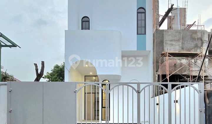 Brand New House Joglo Jakarta Barat Siap Huni Luas 138M - foto 1
